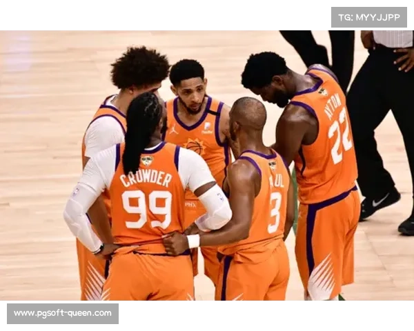 总决赛G4水星主场气氛热烈,布克等太阳球员到场助阵